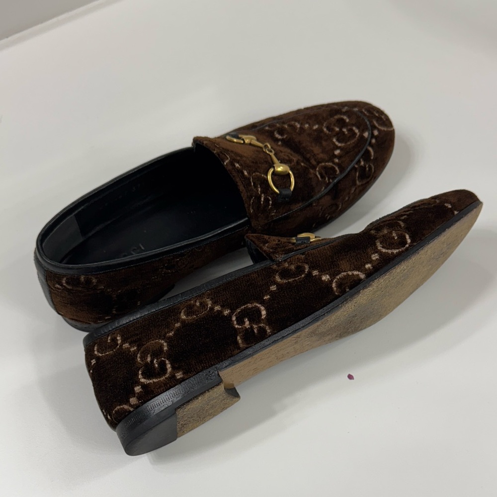 Gucci Brown Velvet Loafers with Gold Accents - Picture 3 of 6